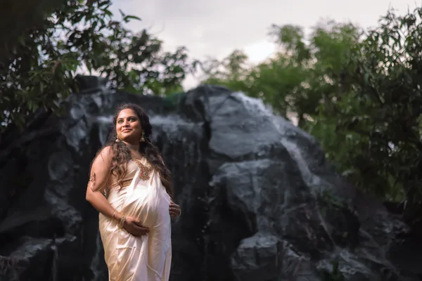 Maternity Moment #1